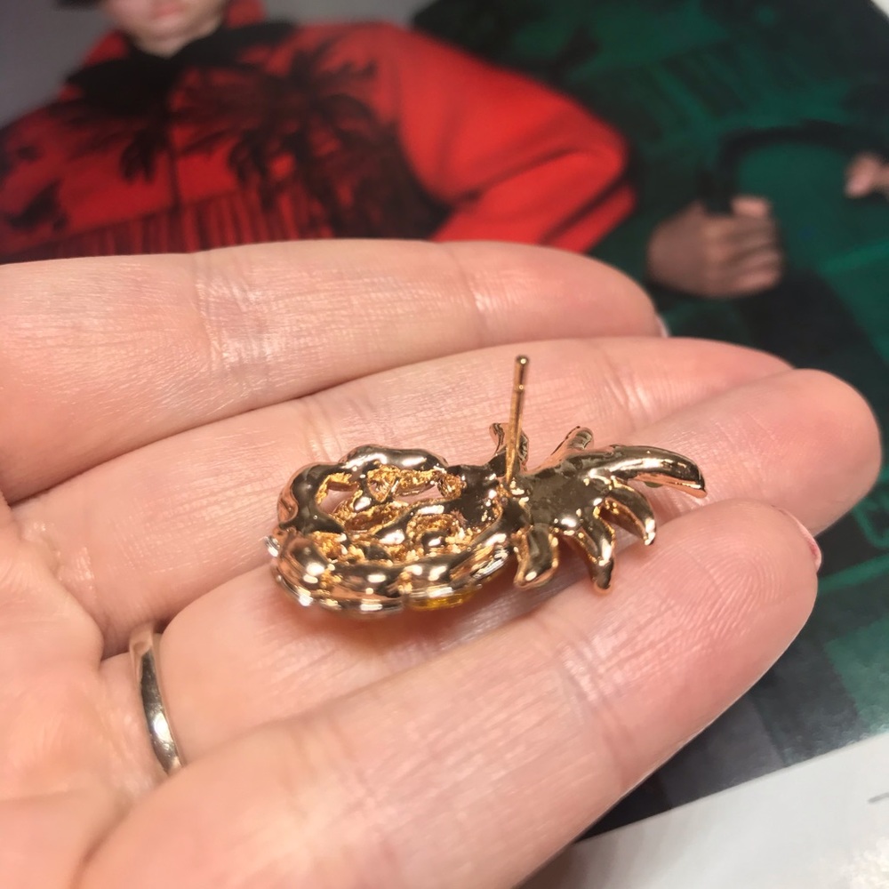 Pineapple Crystal Stud Earrings - Picture 5 of 6